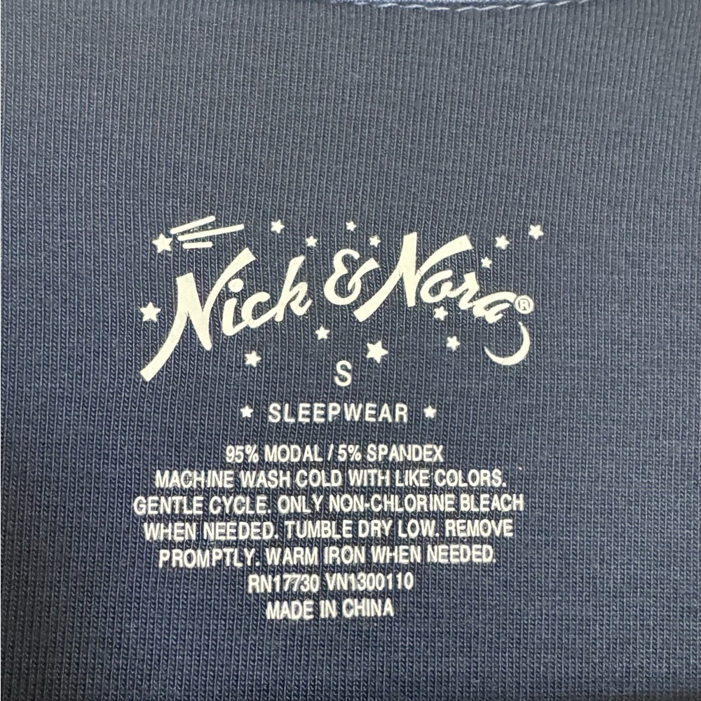 Nick and Nora Pajama Top Dog Grooming Bubble Bath Button Down Size Small - Picture 9 of 10